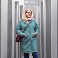 Profile Picture of Lauren M Calvert (@laurenmcalvert) on Tiktok