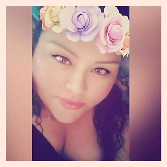 Profile Picture of Beatriz Ramirez (@bettiboo26) on Poshmark