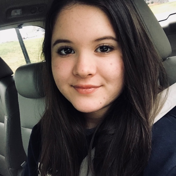 Profile Picture of Macie Perrego (@macieperrego) on Poshmark