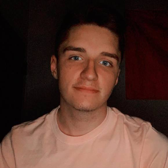 Profile Picture of Matthew Parrish (@matthewparrish) on Poshmark