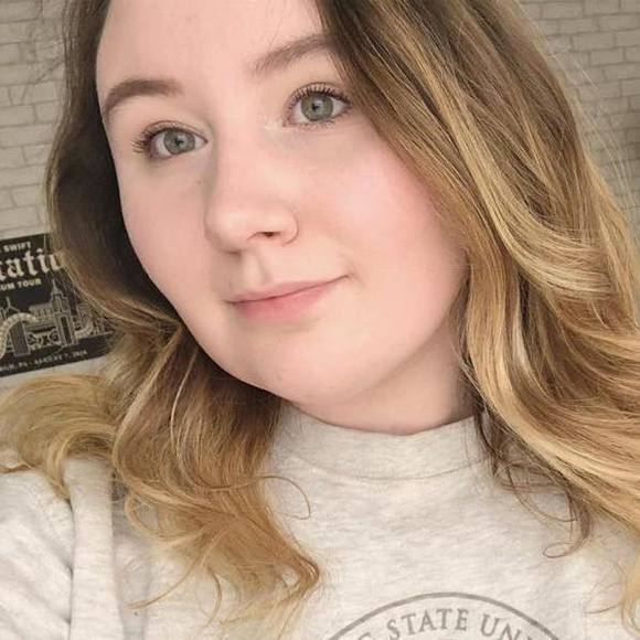 Profile Picture of Cara Crawford (@carac1997) on Poshmark
