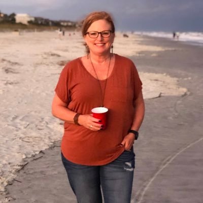 Profile Picture of Julie Maddox (@JulieMa67583555) on Twitter