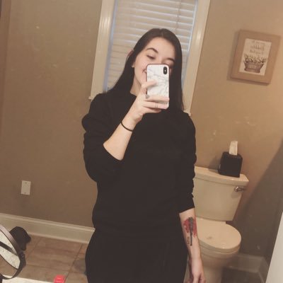 Profile Picture of Moose (@MarilynWylie) on Twitter