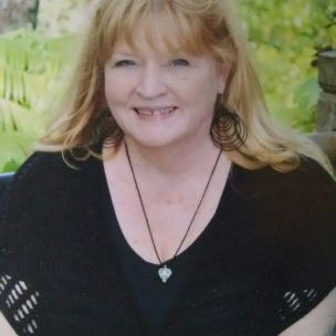 Profile Picture of Suzanne Magee (@SuzanneM97) on Twitter