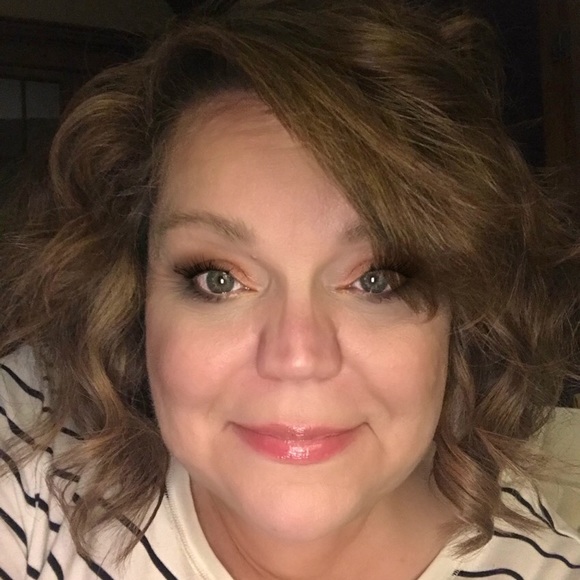 Profile Picture of Michelle Reynolds (@mtroitino88) on Poshmark