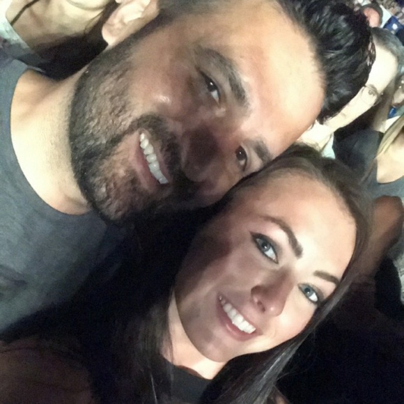 Profile Picture of Carlye Colby (@cacolby94) on Poshmark