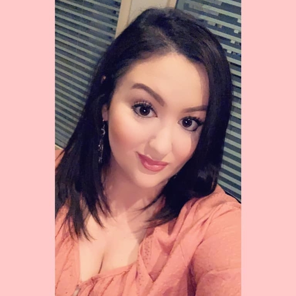 Profile Picture of Jenny Belman (@jlbramirez1988) on Poshmark