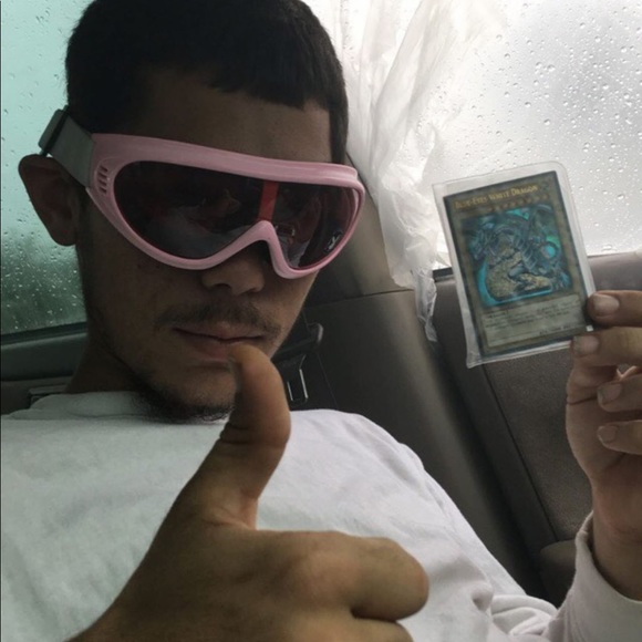 Profile Picture of Jonas Gonzalez (@wavxlord) on Poshmark