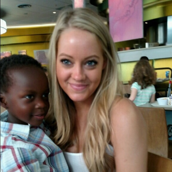 Profile Picture of Crystal Hanzel (@crystalhanzel8) on Poshmark