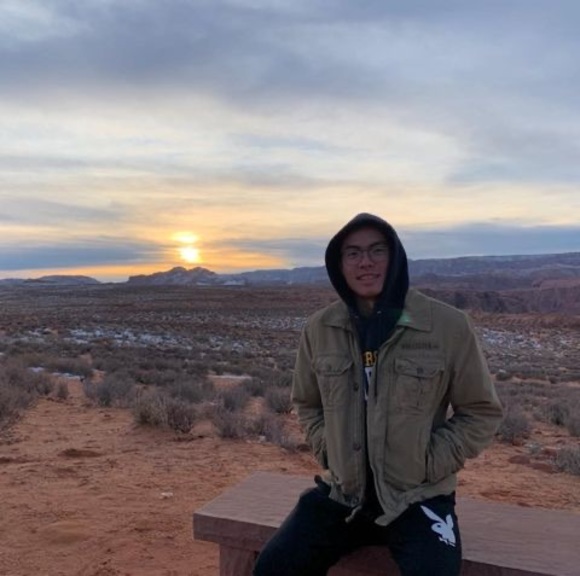 Profile Picture of Mike Huang (@mikecool1264) on Poshmark