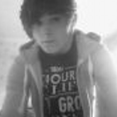 Profile Picture of Arline Henery (@Chris_Vui) on Twitter