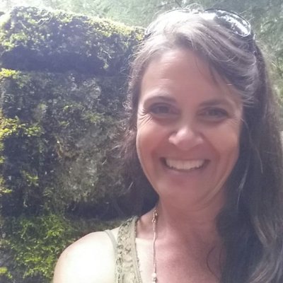 Profile Picture of S. Anne Royce (@WaylandSusie) on Twitter