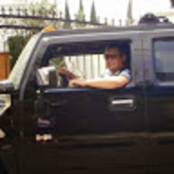 Profile Picture of Rustam Rizakulov (@rustamrizakulov) on Poshmark