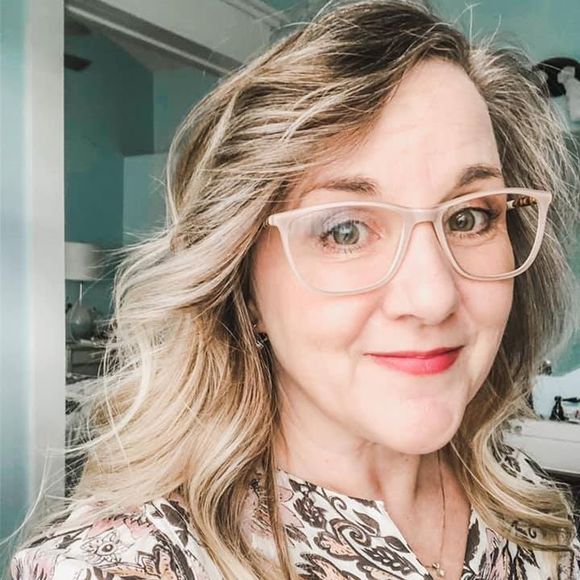 Profile Picture of Heather Shamp mitchell (@heather1271) on Poshmark