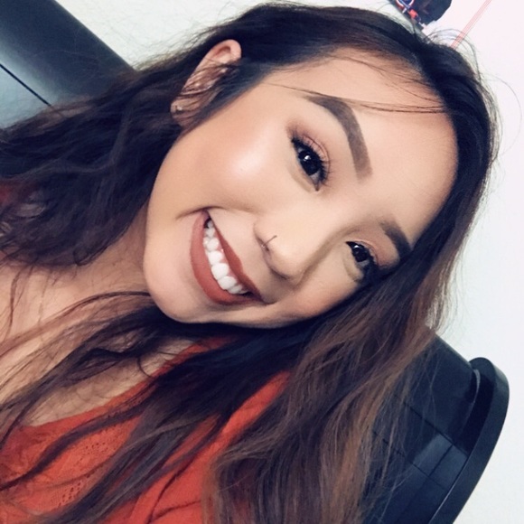 Profile Picture of Sienna Tang (@nakimtang) on Poshmark