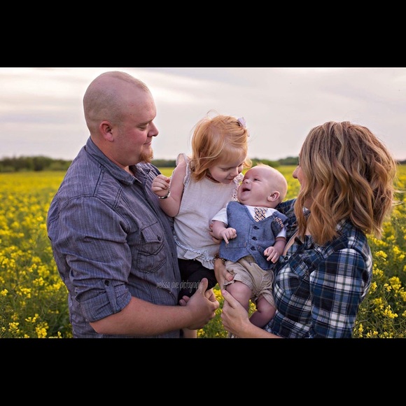 Profile Picture of Tess Fischer (@tessmatrie) on Poshmark