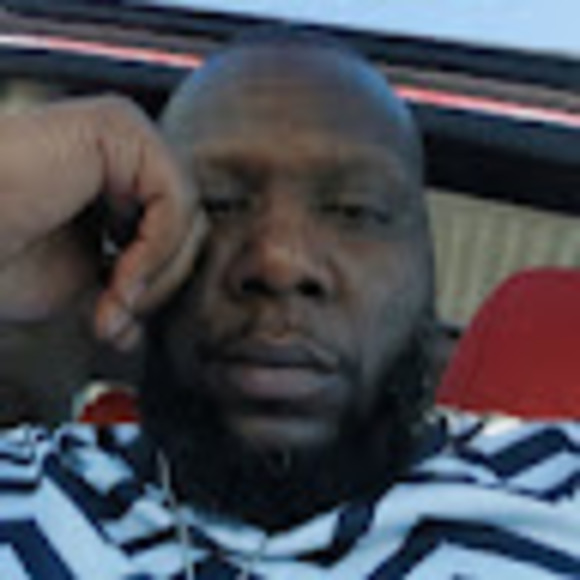 Profile Picture of Gilbert Davis (@gilbertdavis960) on Poshmark