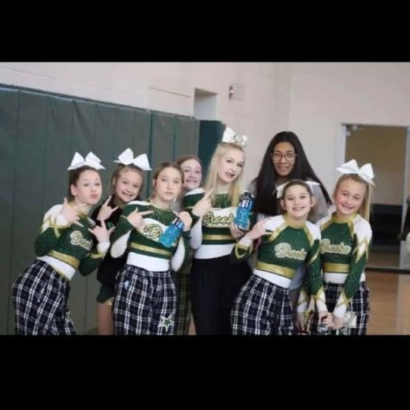 Profile Picture of Ava Scherich (@avascherich) on Poshmark