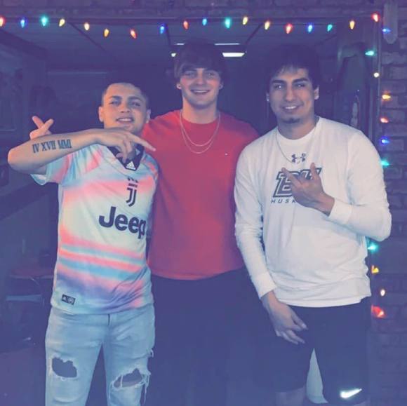 Michael Vinas - Poshmark Profile Picture of Michael Vinas (@michaelvinas) on Poshmark