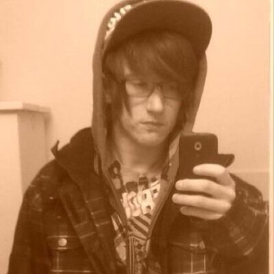 Profile Picture of Andrew Wicklund (@skateteamyoung) on Twitter