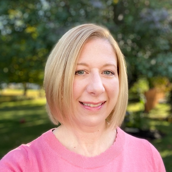 Profile Picture of Kimberly Stockmeyer (@k_stockmeyer) on Poshmark