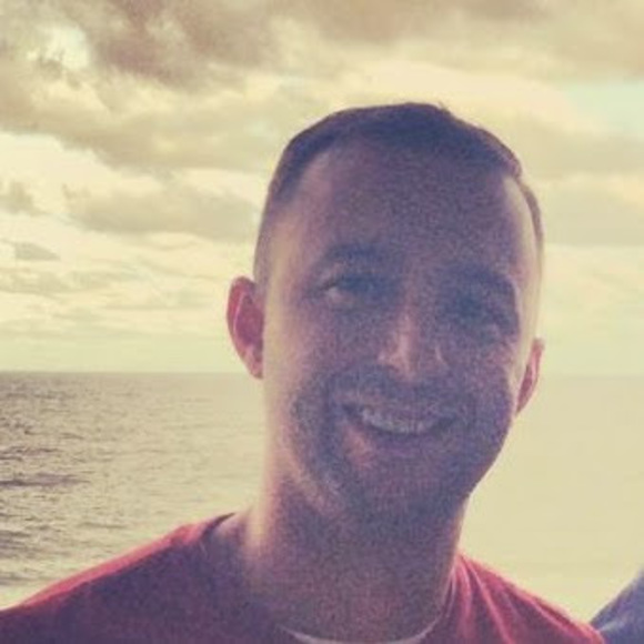 Profile Picture of Stuart Dyer (@stuartadyer) on Poshmark