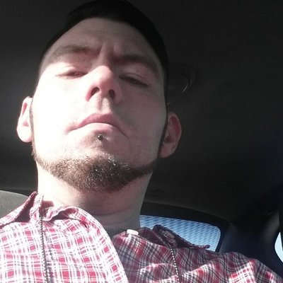 Profile Picture of Aaron (@AaronLeroy402) on Twitter