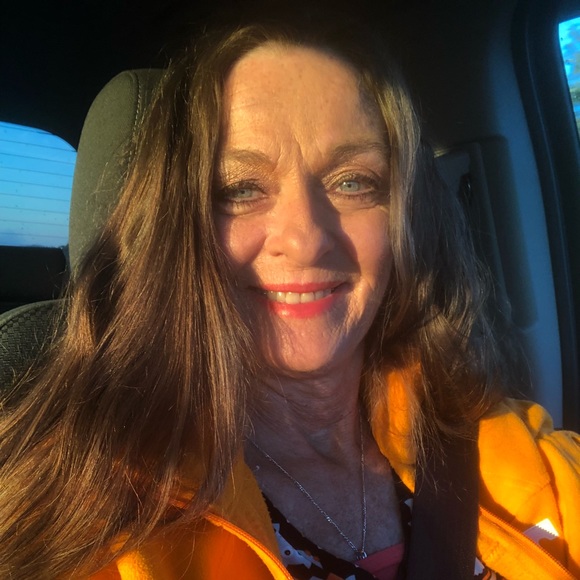 Profile Picture of Phyllis Fox_e (@philsfox1) on Poshmark