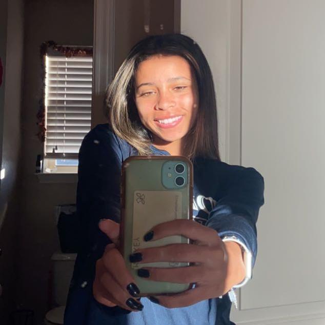 Profile Picture of Michaela 🫶🏽 (@michaelam_) on Tiktok