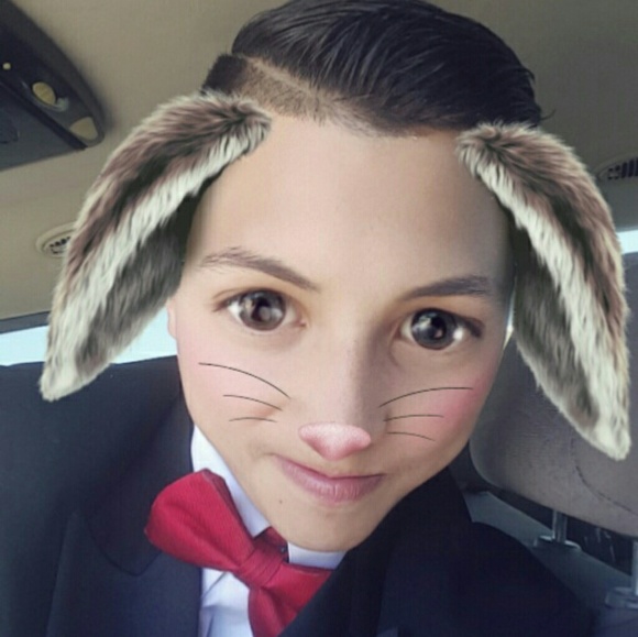 Profile Picture of Gabriel Gomez (@gabriel_gomez) on Poshmark