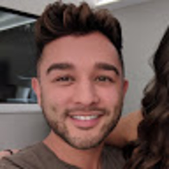 Profile Picture of Nicholas Hernandez (@nickbrianh) on Poshmark