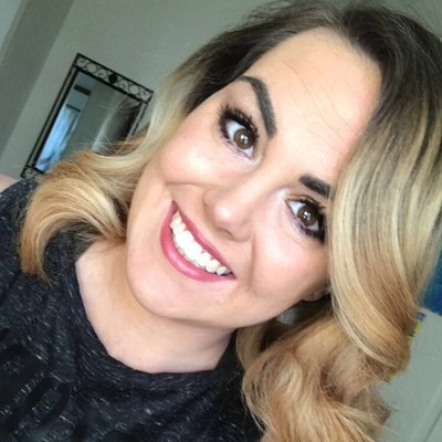 Profile Picture of Amanda Putnam (@AmandaRayHair) on Twitter