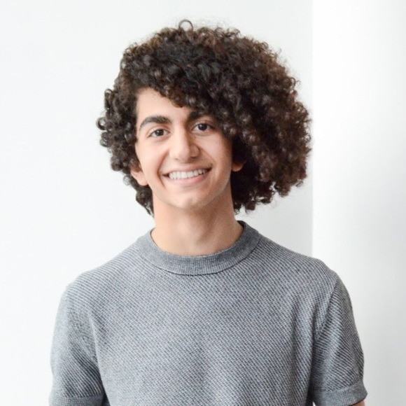 Profile Picture of Milad Ahmadi pishkouhi (@ahmam989) on Poshmark