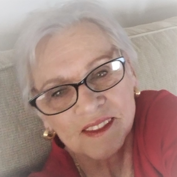 Profile Picture of Virginia Ludden (@virg1012) on Poshmark