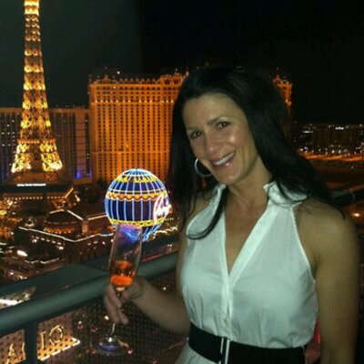 Profile Picture of Lori Rovinsky (@lrovinsky) on Twitter