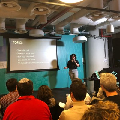 Profile Picture of MayaD (@MayaD09111862) on Twitter