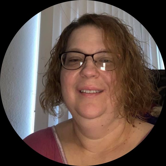 Profile Picture of Shelly Bateman (@lestasia) on Poshmark