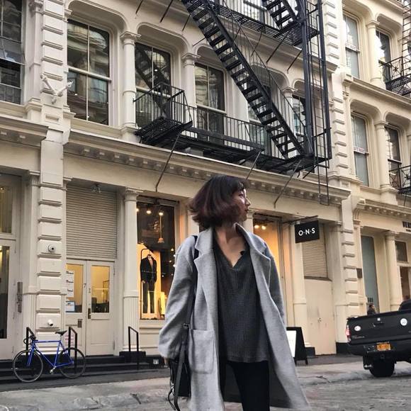 Profile Picture of Hye Jung (@hyeeej) on Poshmark