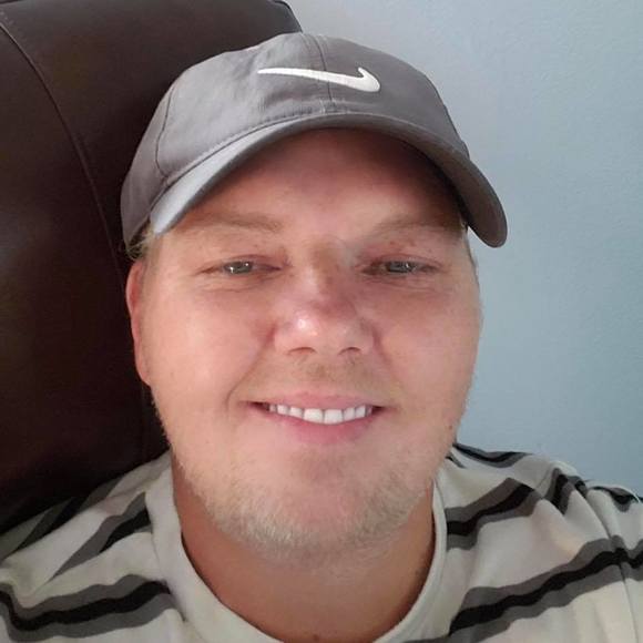 Profile Picture of Anthony Roberts (@anthonyrober455) on Poshmark