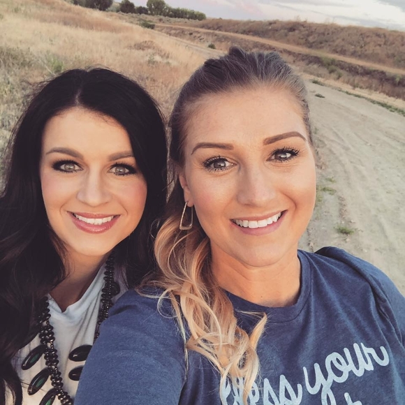 Profile Picture of Stephanie Merrifield slone (@stephanielslone) on Poshmark