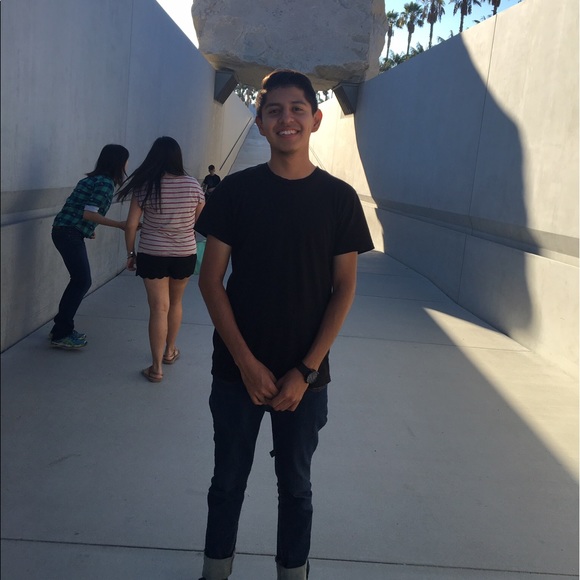 Profile Picture of Raul Estudillo (@ohhrest) on Poshmark