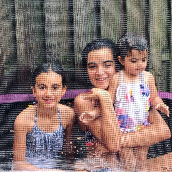 Sarah Mayorca - Poshmark Profile Picture of Sarah Mayorca (@semsisters) on Poshmark