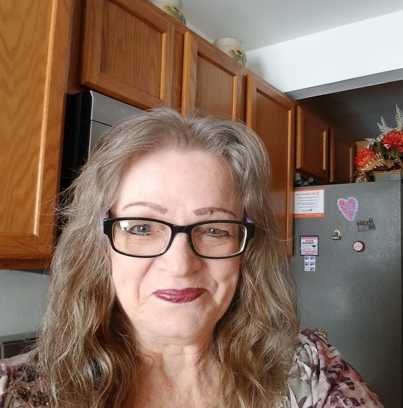 Profile Picture of Linda Pankow (@ldpdcp) on Poshmark