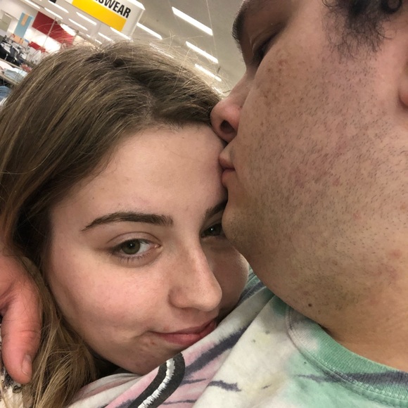 Rachael Zamulevic - Poshmark Profile Picture of Rachael Zamulevic (@rachaelzam) on Poshmark