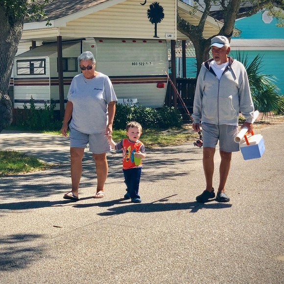 Profile Picture of Vivian Lester (@beachbum6383) on Poshmark