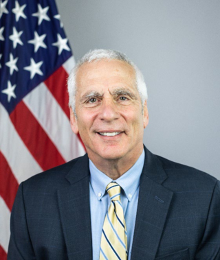 Profile Picture of Jared Bernsteinon Wikipedia