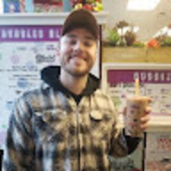 Max Mason - Poshmark Profile Picture of Max Mason (@maxmasonm) on Poshmark