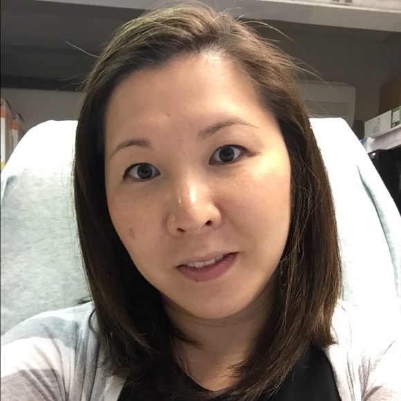 Profile Picture of Lisa Tango (@lisatango) on Poshmark