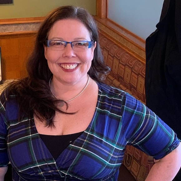 Profile Picture of Deanna Burgart (@indigeneer) on Poshmark