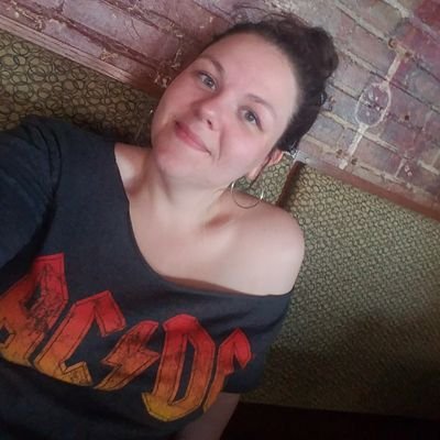 Profile Picture of Rachel Hayes (@Me_Llamo_Raquel) on Twitter